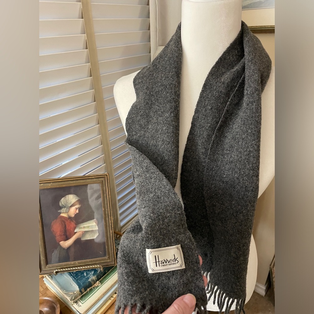 Harrods Knightsbridge Gray Lambswool Scarf